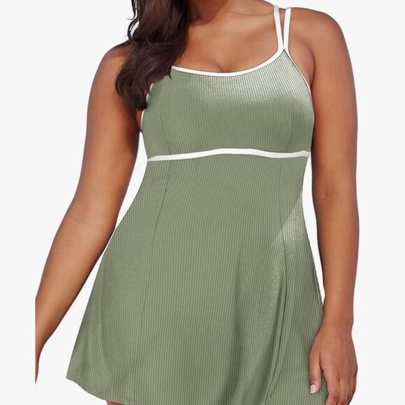 Plus size two piece tankini swimsuit - Picture 1 of 8